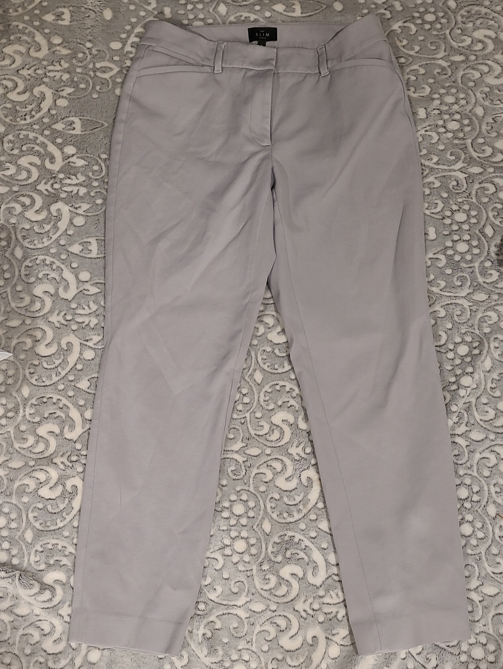 White House Black Market Women's Cropped Ankle Pants in Light Gray